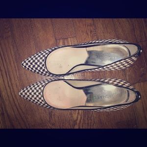 Michael Kors houndstooth heels lightly worn